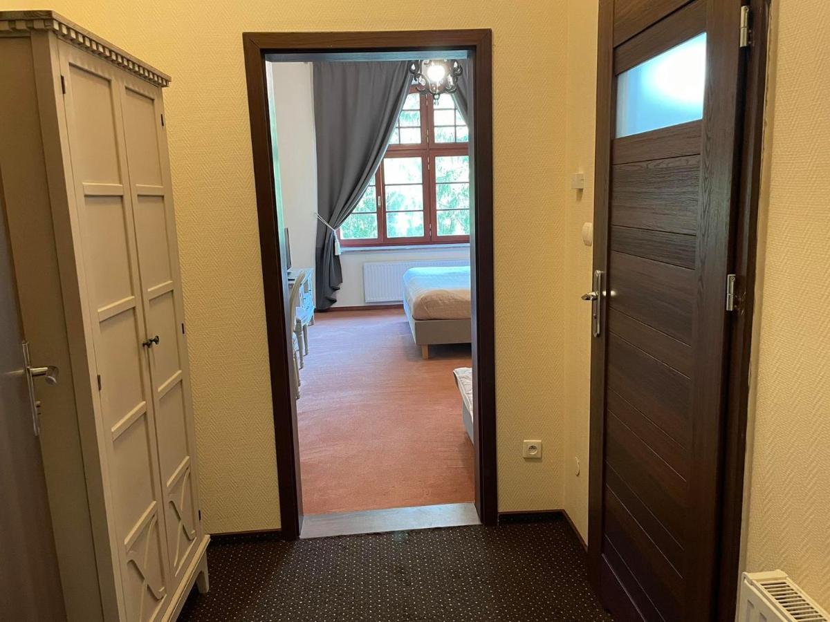 Kaiserhof 库瑞尼卡慕斯卡 外观 照片